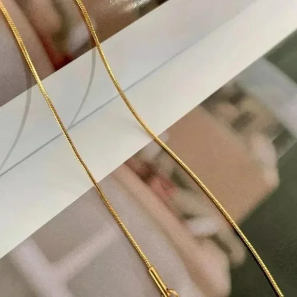 NEW 18K GOLD SNAKE CHAIN NECKLACE, NICE NECKLACE, CUTE NECKLACE - Picture 2 of 3